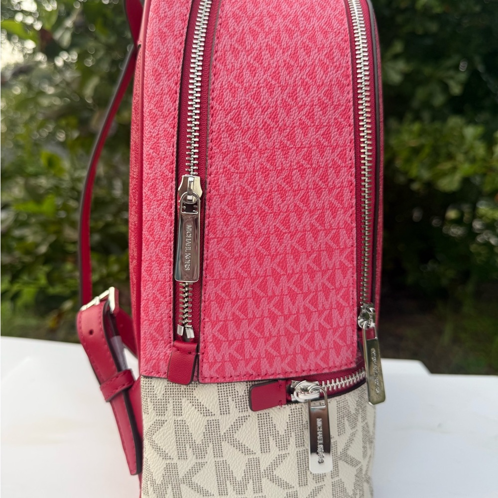 Michael Kors Signature Rhea medium Backpack Dark Raspberry - Picture 5 of 13